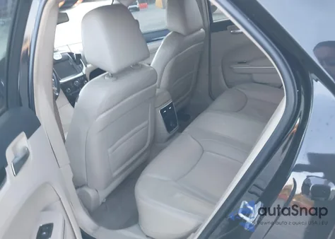 2013 Chrysler 300 Motown from USA, damaged, VIN 2C3CCAAG1DH589989